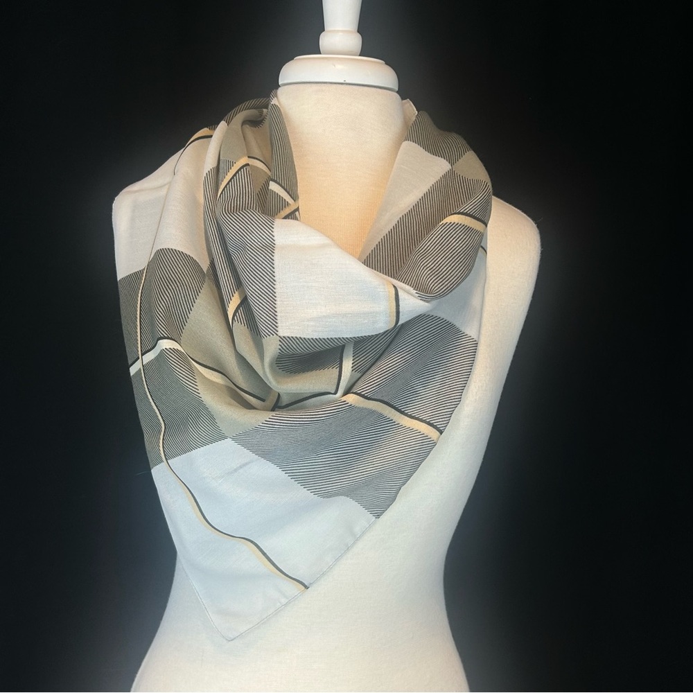 Jeffrey Lawrence for Lawrence Bentley Italian Plaid Square Scarf Neutral Minimal